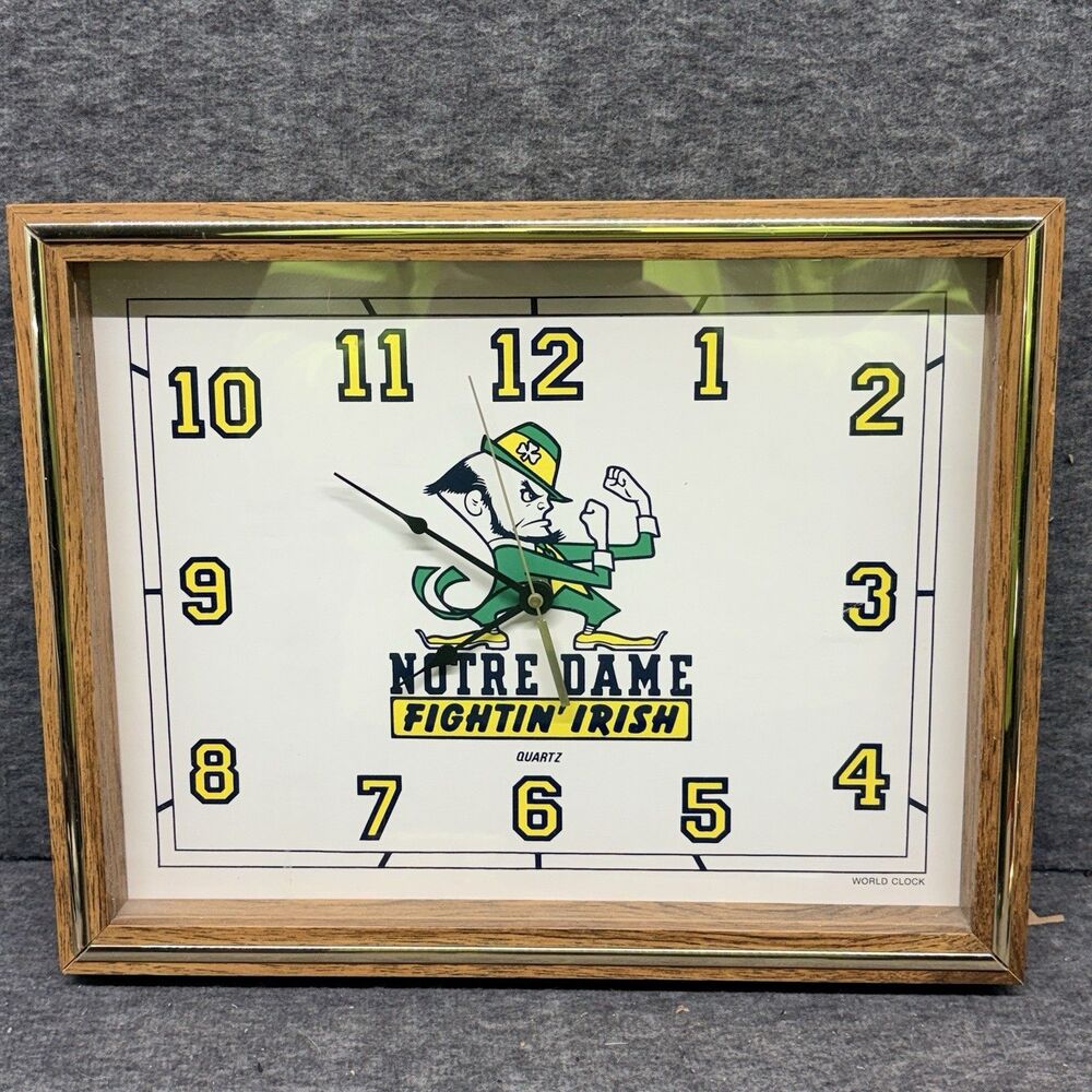 1992 Notre Dame Fighting Irish Vintage Quartz Wall Clock Battery Operated